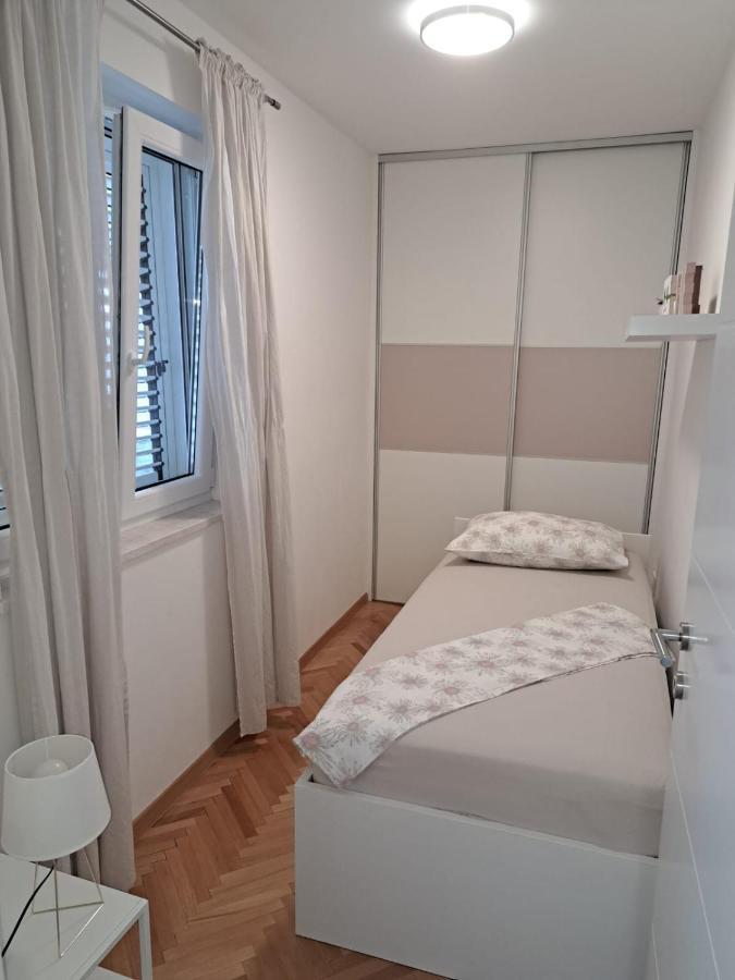 Apartman Nina Omiš Exterior foto
